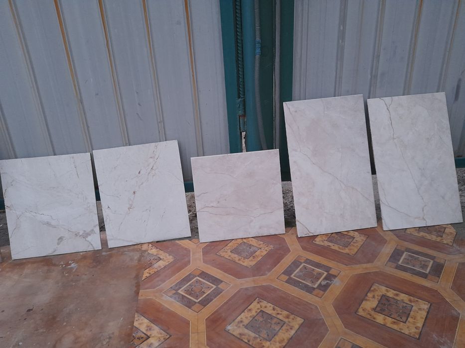 Залишки плитки. 27 м.кв. Осокорки