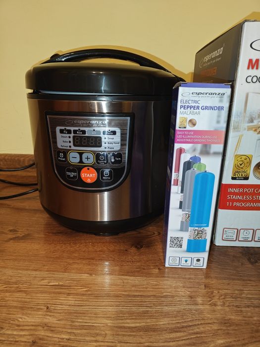 Sprzedam nowy Multicooker Esperanza EKG011. Zakup z kwietnia 2025