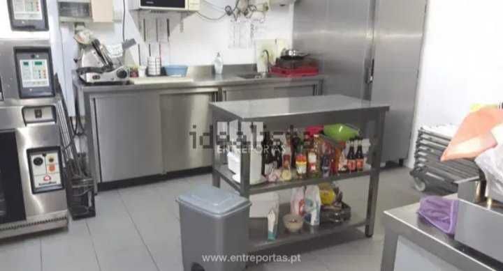 Cafetaria /Snak Bar/Pão Quente