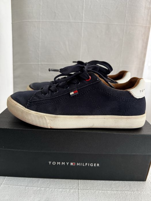Buty sneakersy niskie Tommy Hilfiger r. 33 granatowe