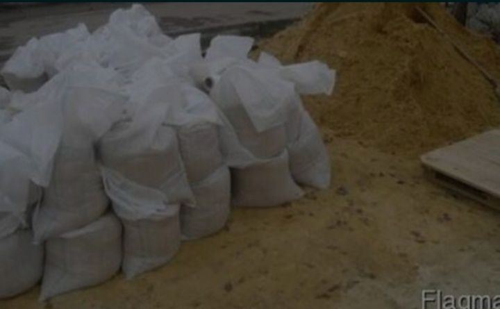 Продам пісок щебінь насипом у мішках з доставкою надом