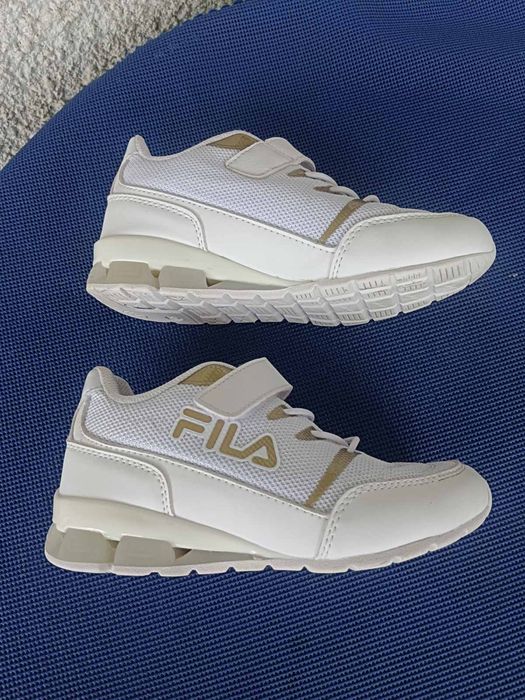 Кросівки для дівчинки Fila розмір 30