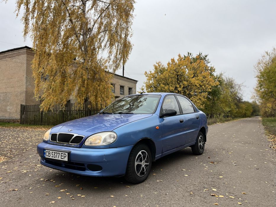 Продам автомобіль повністю обслужений, вкладень не потребує.