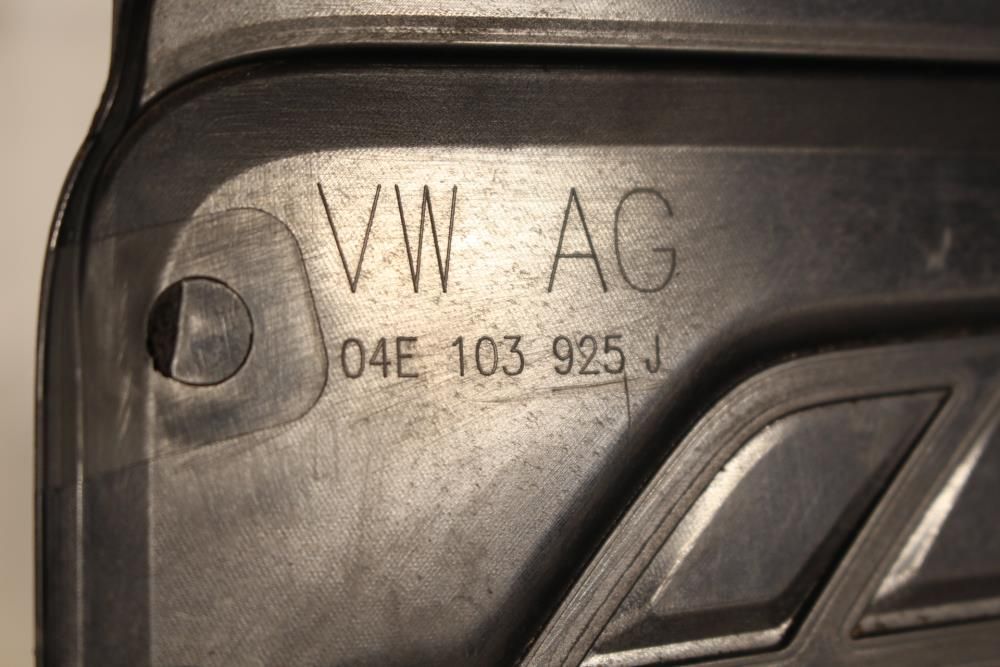 Cobertura do motor / blindagem superior do motor AUDI A3 (8V1, 8VK)