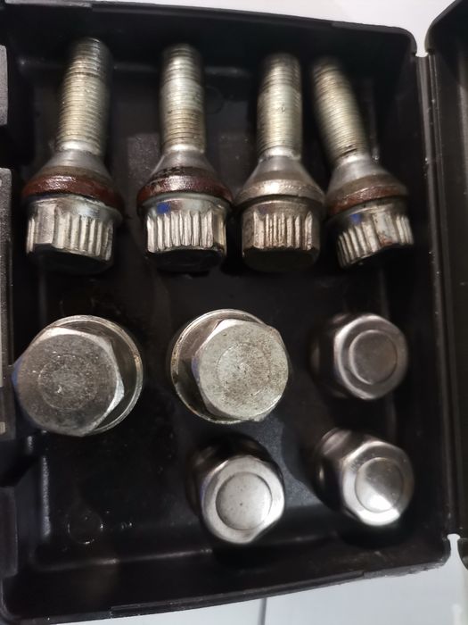 Parafusos de segurança