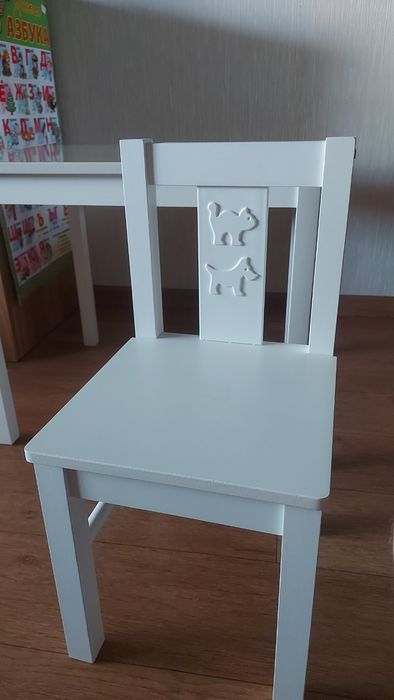 Дитячий стіл зі стільцем Ikea kritter