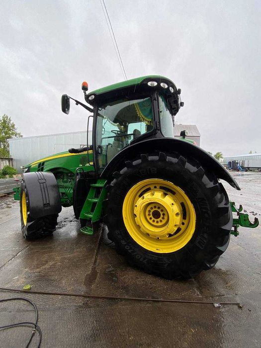 Трактор JOHN DEERE 8335R