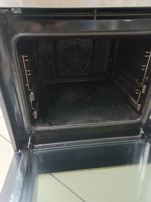 Індукційна плита з духовкою Electrolux AEG