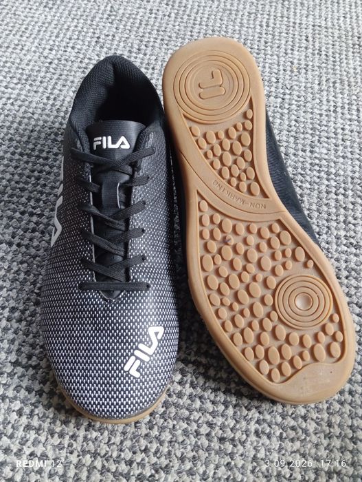 Buty męskie sportowe halówki piłkarskie marki Fila r. 41