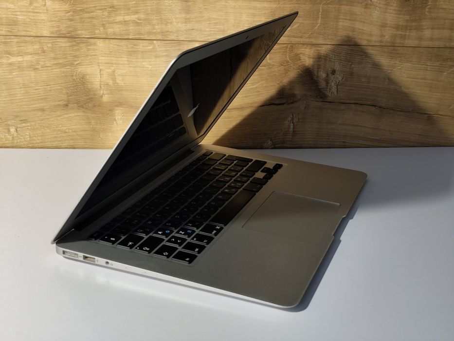 Потужний MacBook Air/Core i5/8 ОЗП/128  SSD/Monterey