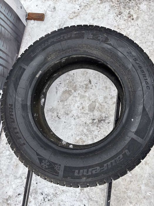 Шина нова 1шт 235/65 R16C Laufenn 2023p зима