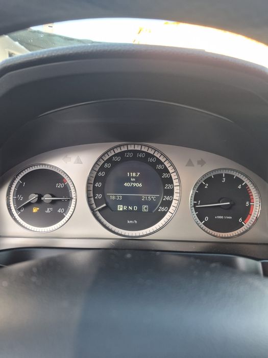 Vendo este belo carro