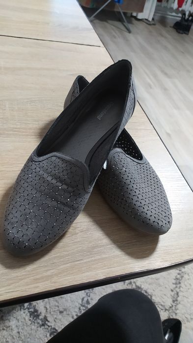 Продаю жіночі туфлі