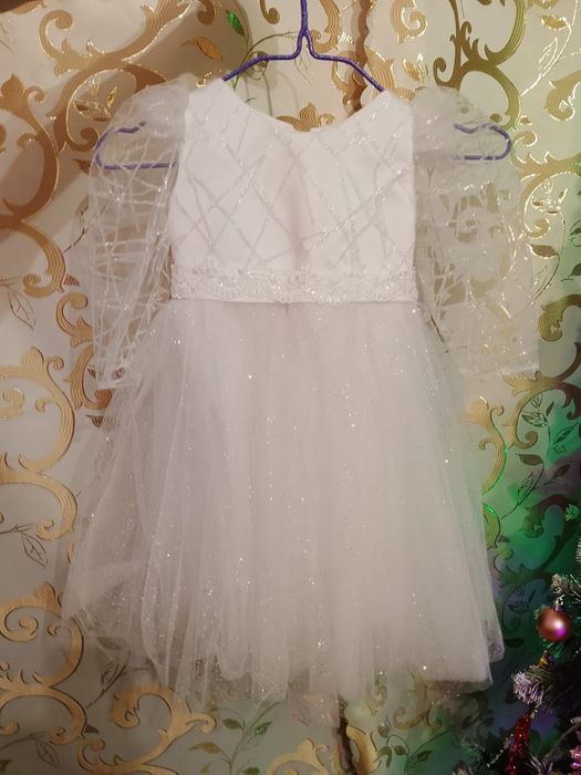 Святкова сукня для дівчинки