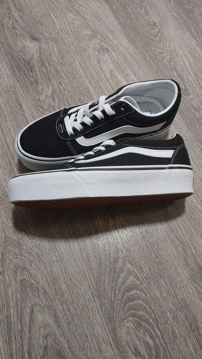 Vans Ward Platform Sneaker