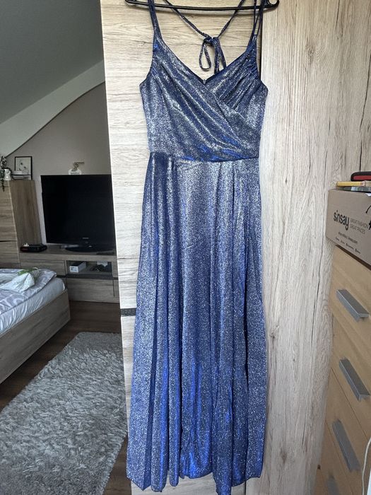 Długa sukienka balowa brokatowa maxi z rozcięciem duet a&m