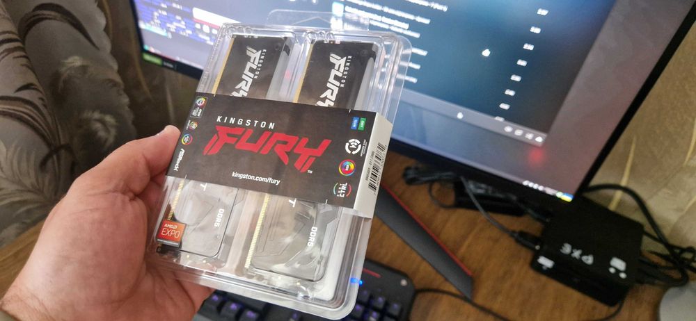 Оперативна пам'ять kingston fury DDR5 32ГБ. kf560c36bbeak2-32