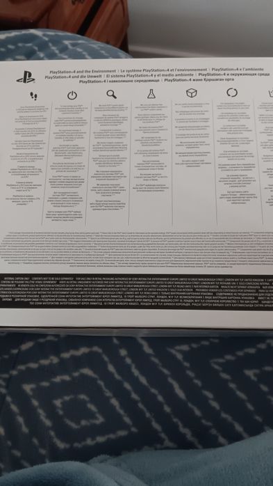 PS4 semi-new with controller64741153020547122