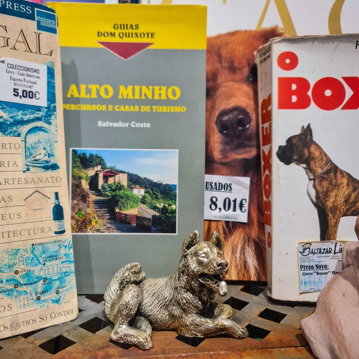 Escultura Decorativa Lobo ou Cão(Possível Pastor Alemão)Metal Patinado