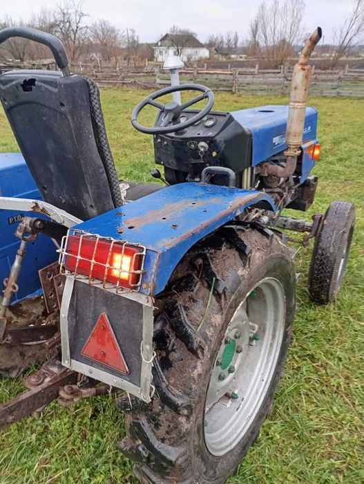 Продам трактор DF-250/254