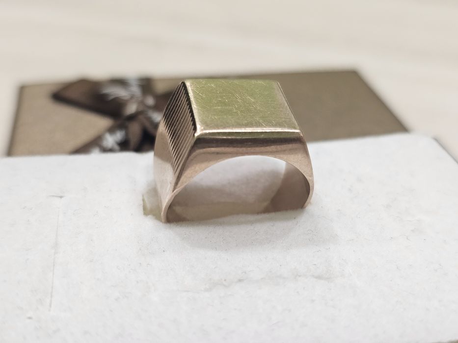 Złoty sygnet MĘSKI KWADRAT BEZ oczek PR 585