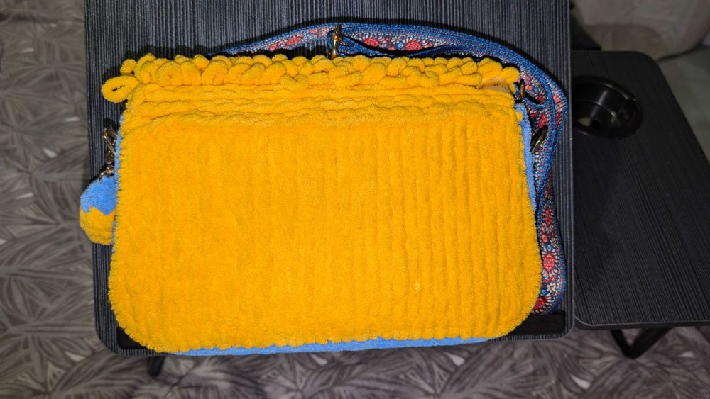 Pluszowa torba, dzianinowa.