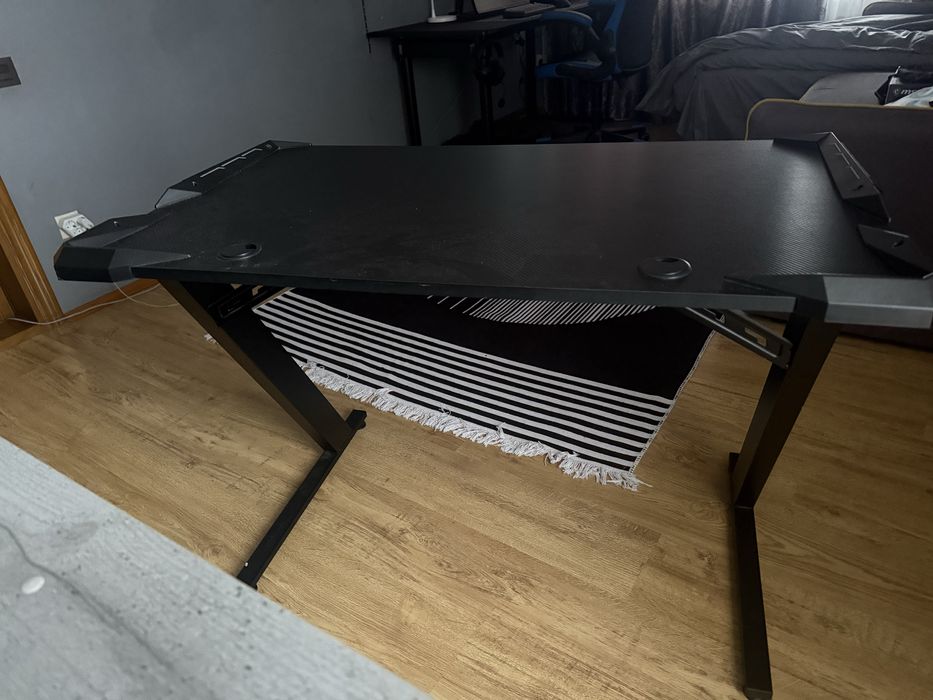 Стіл геймерський jusk