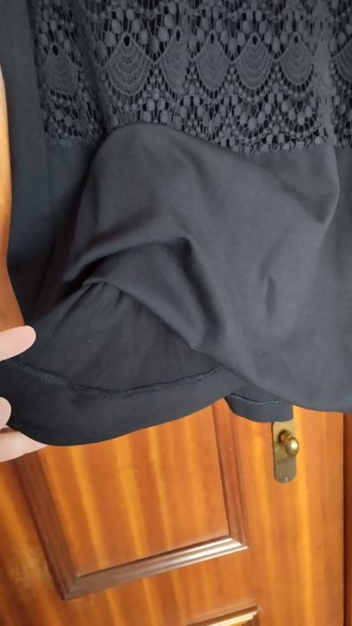 Vestido preto bordado