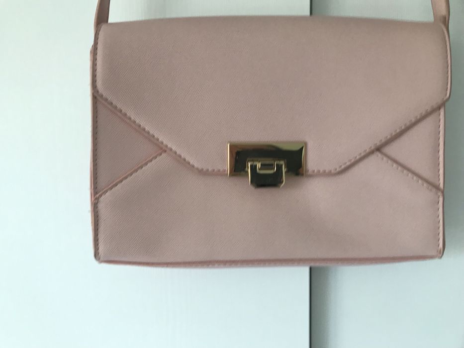 Torebka na pasku blady róź