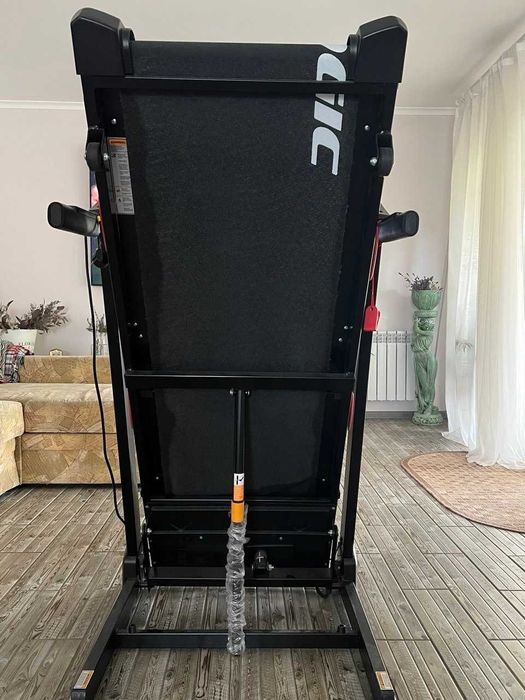 Бігова доріжка FitLogic T210E