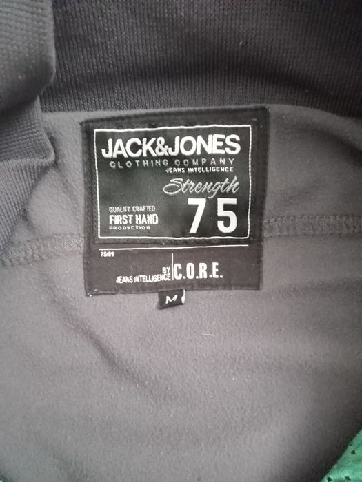 Куртка унісекс дуже гарна