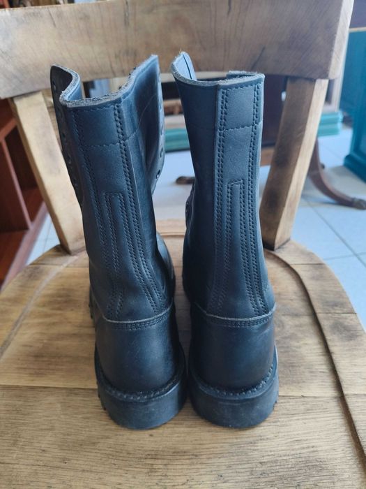 Botas militares originais em pele