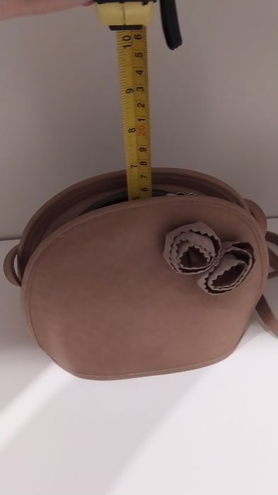 Beżowa torebeczka na ramię Ryłko