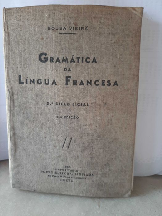 Dicionarios Lingua Francesa e Lingua Portuguesa.