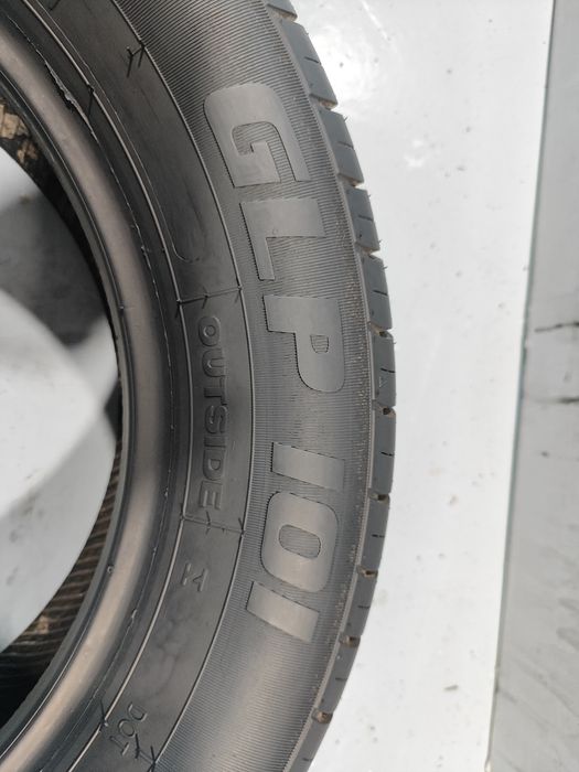 2 pneus semi novos 175-65R15 - Oferta dos Portes