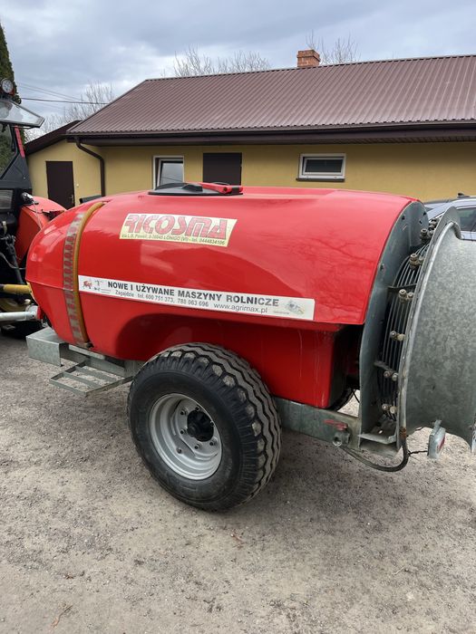 Opryskiwacz sadowniczy  Ricosma 1500 / 1600l