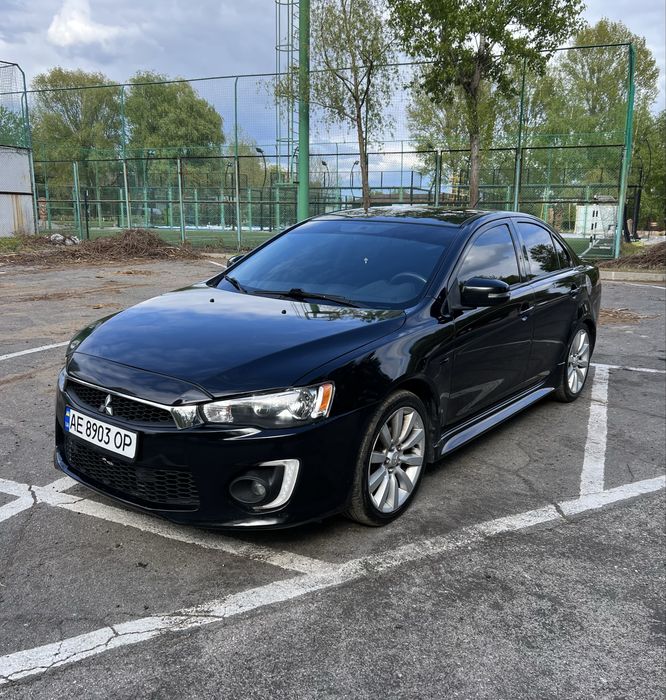 Продам Mitsubishi Lancer Х 2016 год. 2,0 газ/бензин автомат
