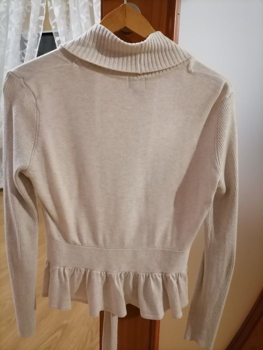 Sweter damski z wiązaniem