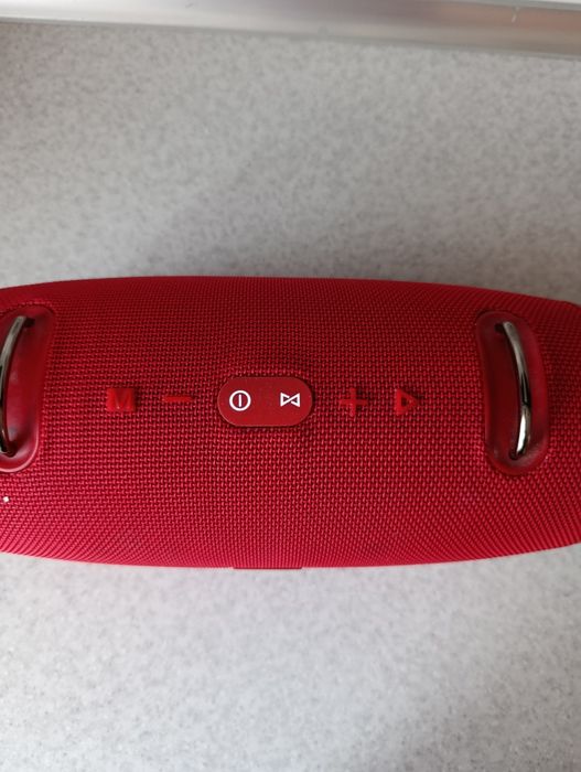 Продам блютуз колонка