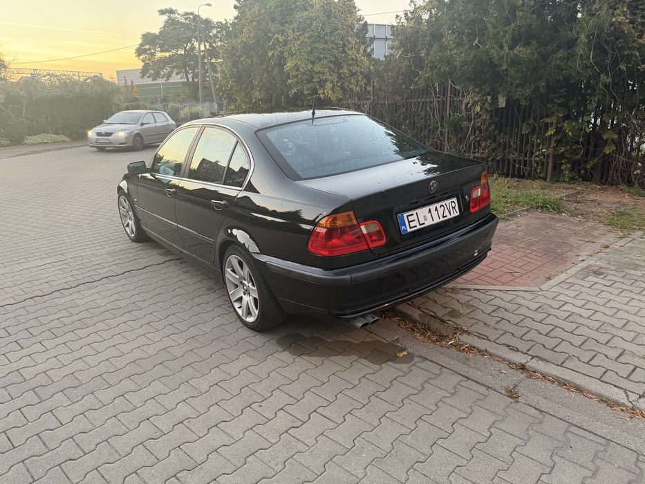 Bmw 320i lpg android tuba sub czarny sufit skora  sporty