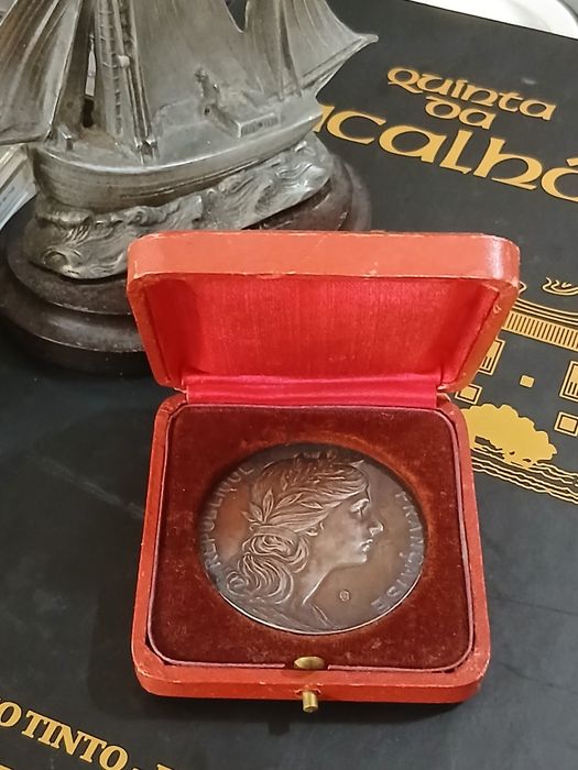 Medalha Francesa antiga