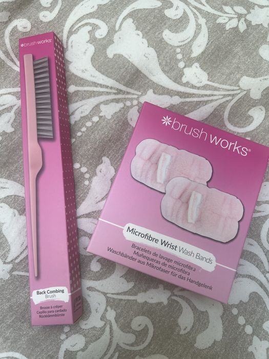 Zestaw Brush works - szczotka i osłonki na nadgarstki