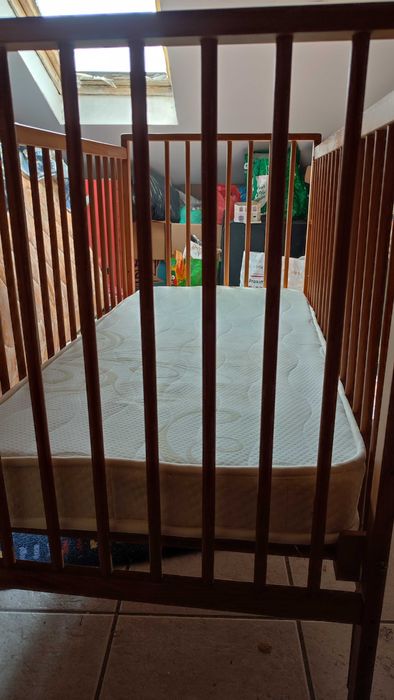 Cama para bebé + parque