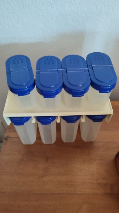 Tupperware Spice Set455444113140623361