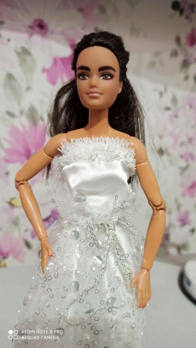 Кукла Барби шарнирная