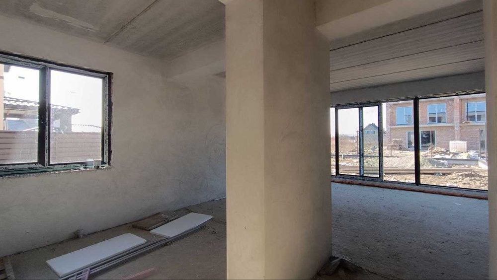 Продаж Дуплекса з гаражем - 154м2, ділянка - 3,6сот.