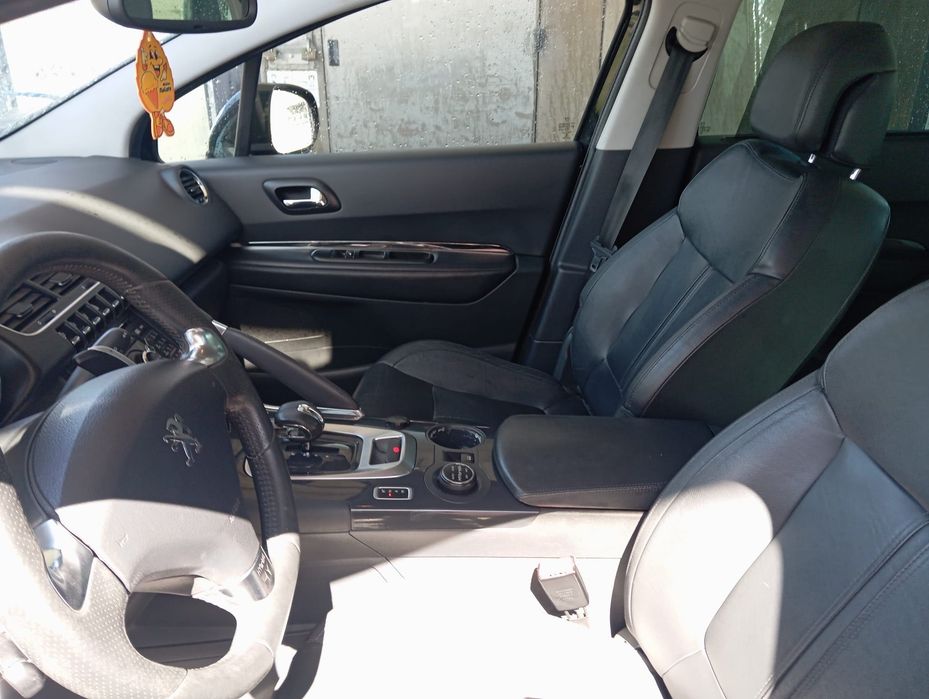 Carro Peugeot 3008