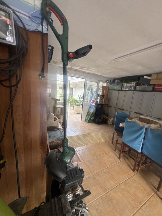Aparador bosch easy grass cut 23