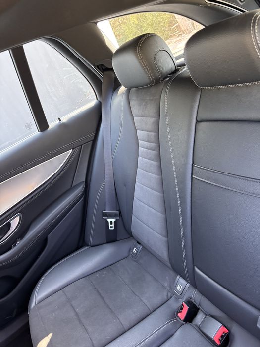 Mercedes E300 de 08 2019 — photo 2