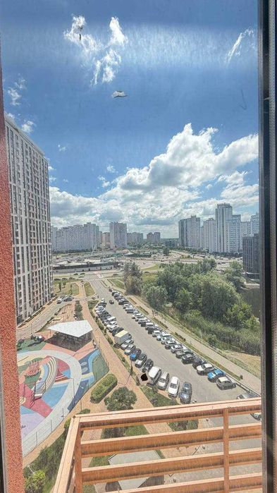 Продаж 2 кімн. квартири, вул. Дніпровська Набережна, 20-Б. ЖК Seven. Метро Осокорки.